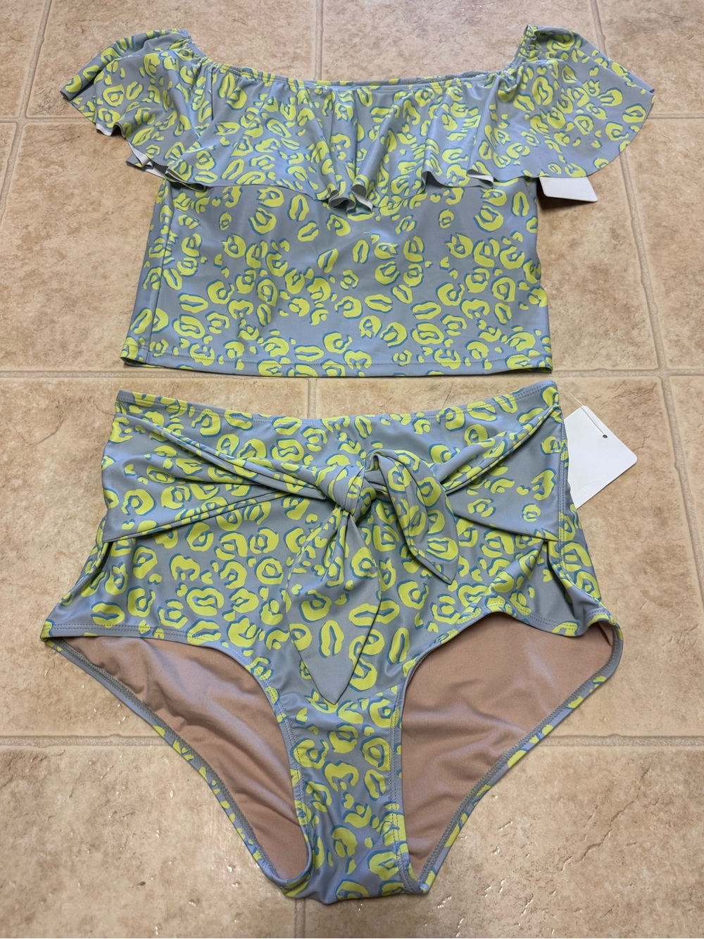 Kortni Jeane Leopard Print Bikini Ruffle Top & Tie Front Bottoms Size Large NWT